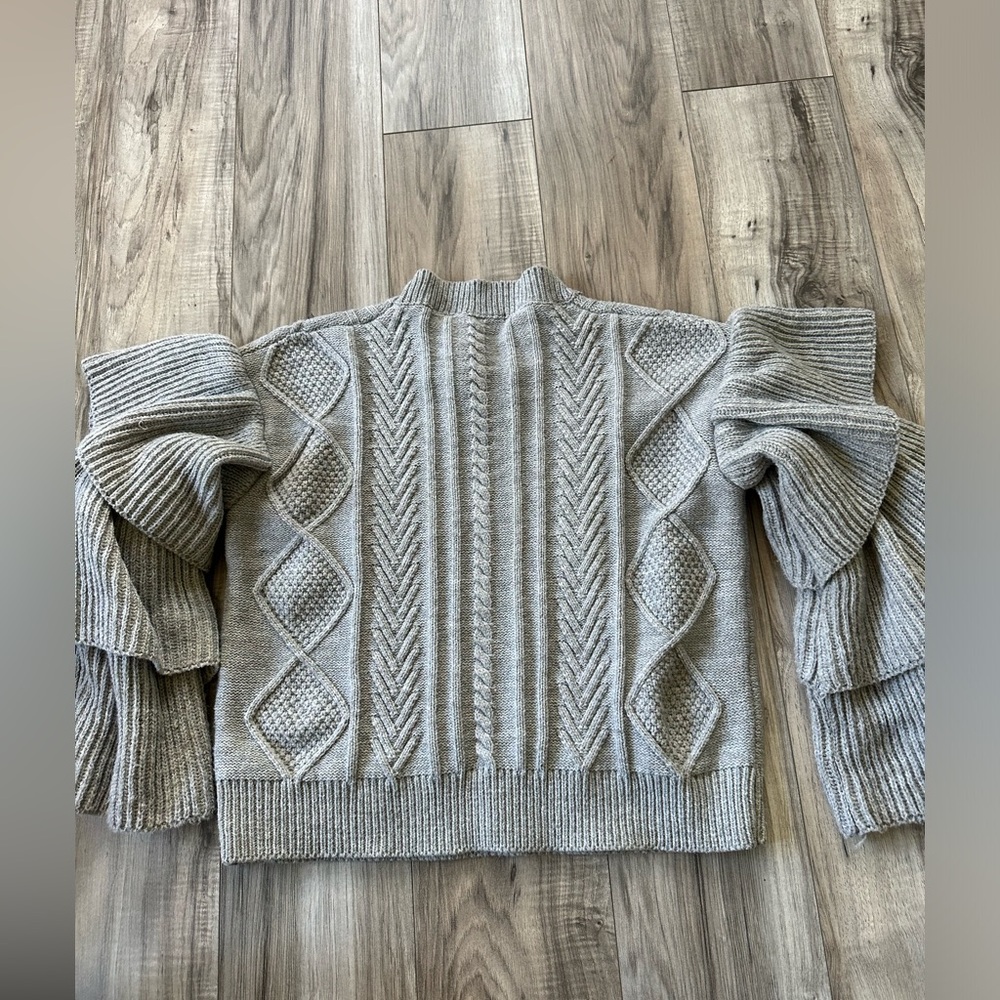 Chicwish Womens Cable Knit Sweater Dramatic Knit Ruffle Sleeves Gray Size M - Picture 3 of 9